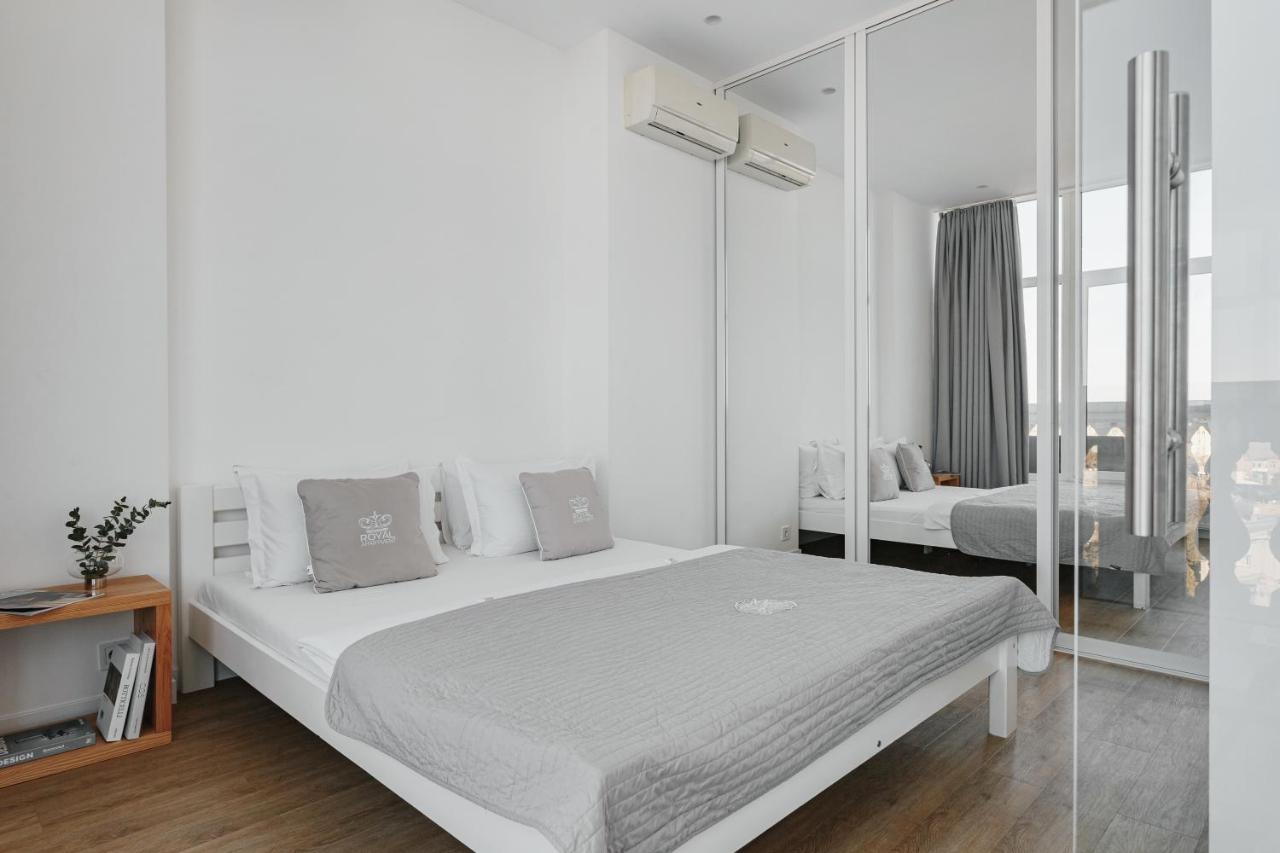 Royal Sky Apartments Odessa Ngoại thất bức ảnh