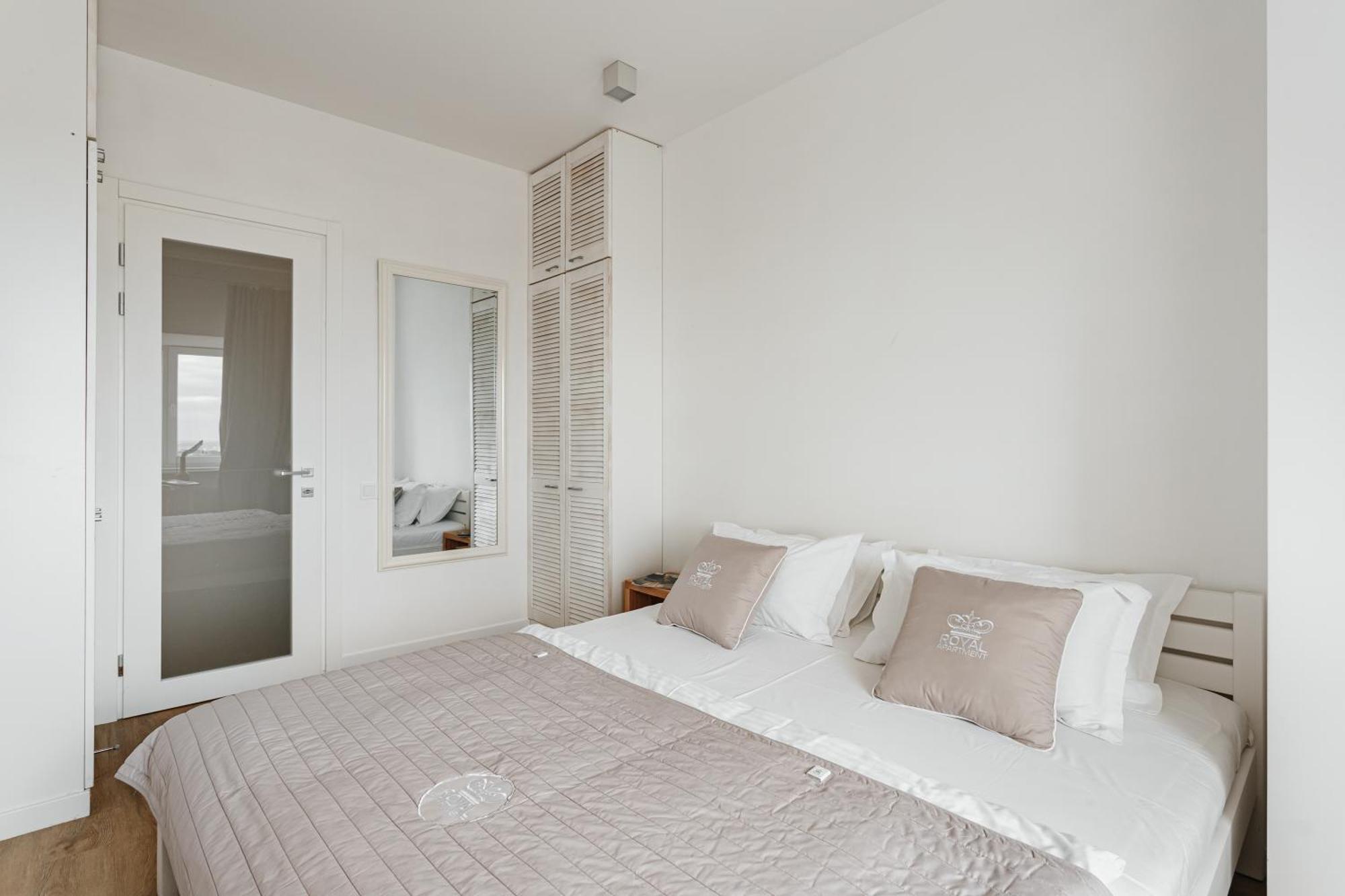 Royal Sky Apartments Odessa Phòng bức ảnh