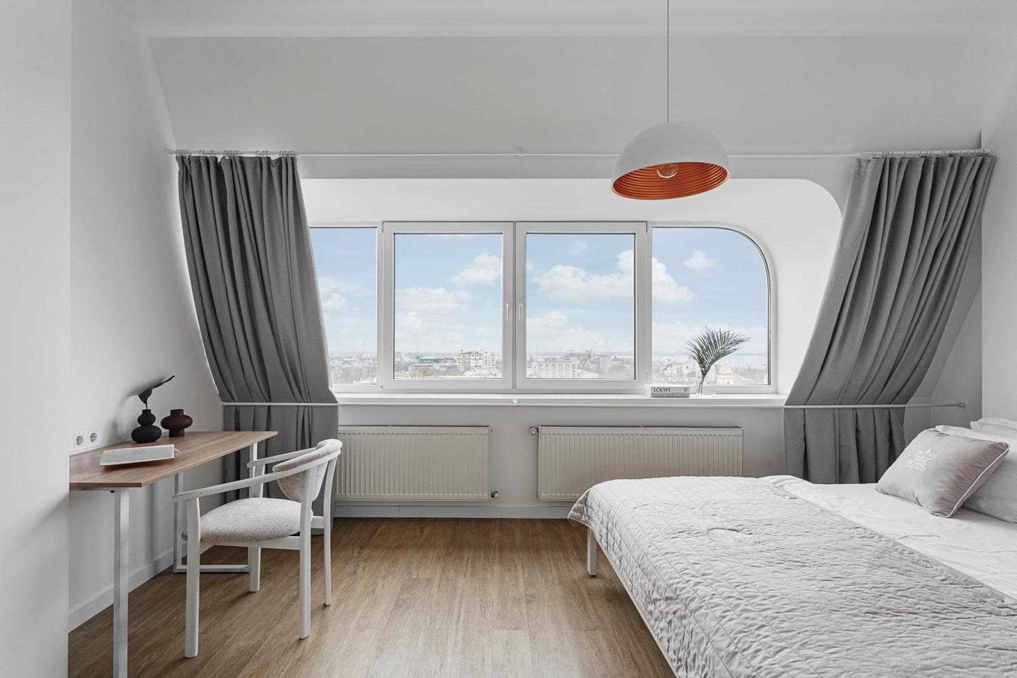 Royal Sky Apartments Odessa Phòng bức ảnh